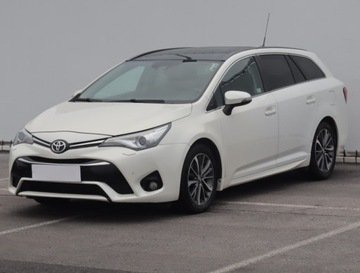 Toyota Avensis III Wagon Facelifting 2015 2.0 D-4D 143KM 2015 Toyota Avensis 2.0 D-4D, Salon Polska, Serwis ASO, zdjęcie 1