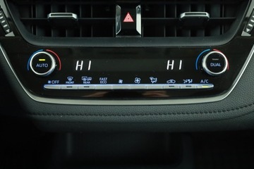 Toyota Corolla XII Sedan 1.5 VVT-i 125KM 2022 Toyota Corolla 1.5 VVT-i, Salon Polska, zdjęcie 9