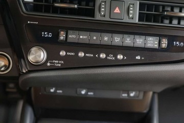 Lexus ES VII (XV70) 2024 Lexus ES 300h Business Edition 2.5 Benzyna 218KM, zdjęcie 13