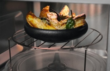 Белая микроволновая печь ELECTROLUX LMS4253TMW