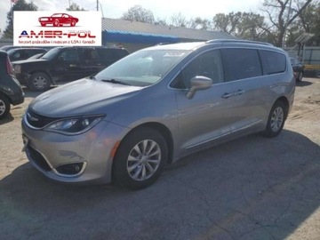 Chrysler Pacifica Touring L, 2018r., 3.6L