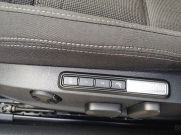Volkswagen Passat B8 Variant 2.0 TDI 190KM 2015 Volkswagen Passat 2.0 TDI 190KM R-line # Automat, zdjęcie 19