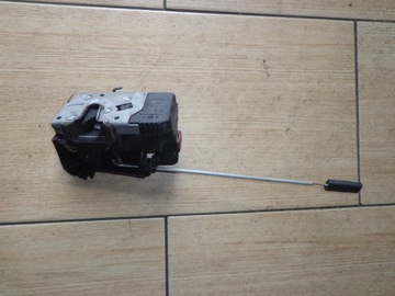 MERIVA A LEVÝ PŘEDNÍ ZÁMEK 8-PIN