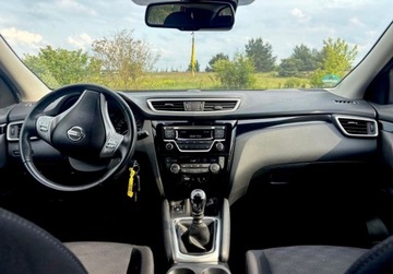 Nissan Qashqai II Crossover 1.2 DIG-T 115KM 2017 Nissan Qashqai 1.2 cm benzyna Stan bdb 1.2 Benzyna 116KM, zdjęcie 5