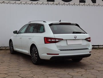 Skoda Superb III Kombi 2.0 TDI 190KM 2017 Skoda Superb 2.0 TDI, 187 KM, Automat, Navi, zdjęcie 3