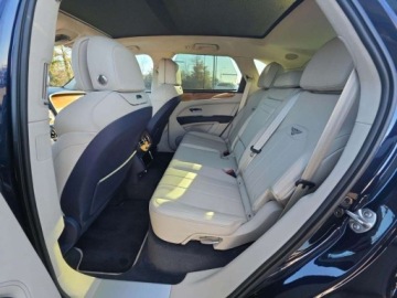 Bentley Bentayga 2024 Bentley Bentayga V8 2024 Benzyna 542KM, zdjęcie 14