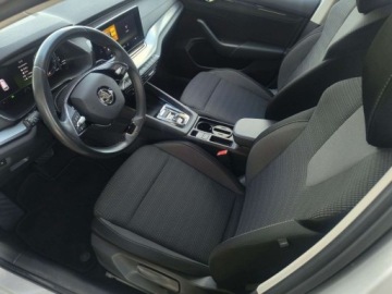 Skoda Octavia IV Kombi 2.0 TDI 150KM 2023 Skoda Octavia serwis ASO 2.0TDI 150KM bezwypadkow pakiety SmartLink led na, zdjęcie 10