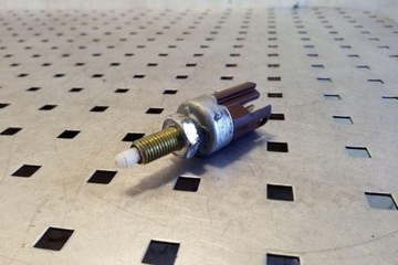 SENZOR PEDÁLU BRZDY MAZDA PREMACY (CP) BH4C 2.0L DIESEL 74KW 2002