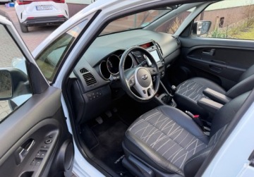 Kia Venga Mikrovan 1.4 DOHC CVVT 90KM 2015 Kia Venga 1.4 90KM Navi Panorama Kamera KEY Bezwypadkowy Dla wymagajacy, zdjęcie 17