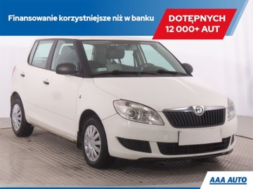 Skoda Fabia II Hatchback Facelifting 1.6 TDI CR DPF 75KM 2010 Skoda Fabia 1.6 TDI, Salon Polska, Klima