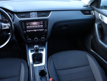 Skoda Octavia III Liftback Facelifting 1.4 TSI 150KM 2017 Skoda Octavia 1.4 TSI, Salon Polska, Klima, zdjęcie 7