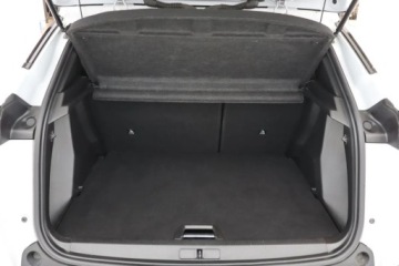 Peugeot 2008 II SUV 1.2 PureTech 130KM 2023 Peugeot 2008 1.2 PureTech, Salon Polska, zdjęcie 13