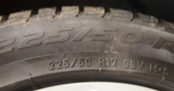 Opel Astra J Sports Tourer 1.6 Turbo ECOTEC 180KM 2011 Opel Astra 1,6TurboBenzyna NAVI Ksenon Alu 17 Niski Udokumentowany Przebieg, zdjęcie 27