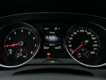 Volkswagen Passat B8 Variant Facelifting 1.5 TSI EVO 150KM 2023 Volkswagen Passat Kamera Cofania! APP! DSG! Tempom, zdjęcie 14