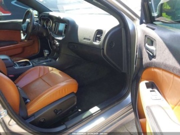 Dodge Charger VII 2016 Dodge Charger SRT 392 2016 6.4L 6.4 Benzyna 485KM, zdjęcie 9