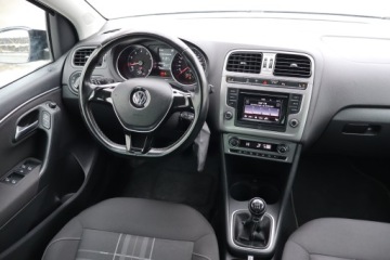 Volkswagen Polo V Hatchback 3d Facelifting 1.0 75KM 2015 VW Polo 1.0, Klima, Klimatronic, Tempomat, zdjęcie 6