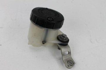 TRIUMPH DAYTONA 675 06-12 ZBIORNICZEK PŁYNU HAMULCOWEGO POMPA HAMULCA