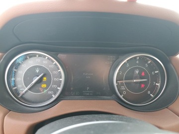 Maserati Levante 2022 Maserati Levante Base 2022 3.0l 3.0 Benzyna 345KM, zdjęcie 9