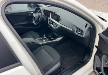 BMW Seria 1 F40 2022 BMW Seria 1 1.5 Diesel 116 KM LED Nawigacja Sensor 1.5 Diesel 116KM, zdjęcie 11