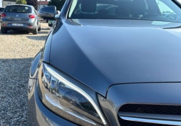 Mercedes Klasa C W205 Kombi Facelifting 2.0 300d 245KM 2020 Mercedes-Benz Klasa C Bogata wersja 2.0 Diesel 245KM, zdjęcie 9