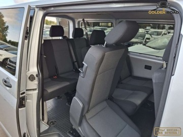 Volkswagen Caravelle T6 Transporter 2.0 TDI 102KM 2018 Volkswagen Transporter 2,0 tdi 9 osobowy klima elektryka serwis oplacony, zdjęcie 13
