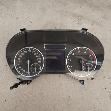 MERCEDES B TŘÍDA W246 PŘÍSTROJOVÁ DESKA EVROPA A2469001607