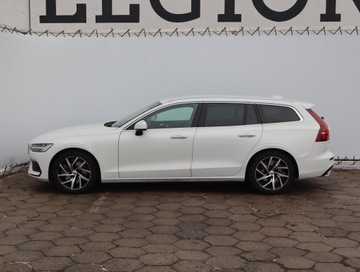 Volvo V60 II  Kombi 2.0 T5 250KM 2019 Volvo V60 T5 2.0, Automat, Skóra, Navi, Klima, zdjęcie 2