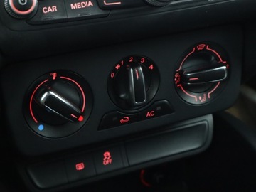 Audi 2010 Audi A1 1.4 TFSI, Salon Polska, Skóra, Xenon, zdjęcie 15