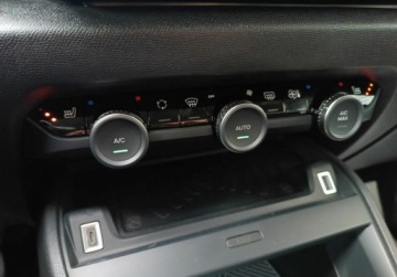 Citroen 2023 Citroen C4X 1.2 Benzyna 130KM AT SalonPLSerwisASOFV23 Gwarancja 1.2, zdjęcie 21