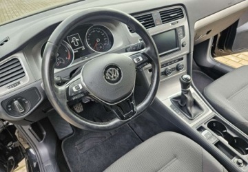 Volkswagen Golf VII Hatchback 3d 1.6 TDI BlueMotion 110KM 2016 Volkswagen Golf Volkswagen Golf VII Atrakcyjny VW Golf VII 1.6TDI 2016r -, zdjęcie 4