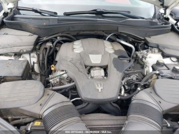 Maserati Levante 2018 Maserati Levante 2018 Maserati Levante 3.0L 3.0 Benzyna 345KM, zdjęcie 10