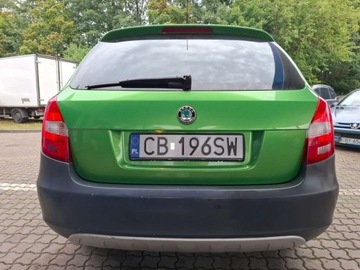 Skoda Fabia II Kombi Facelifting 1.2 TSI 85KM 2011 Skoda Fabia Limitowana Wersja Scout 1.2 Benzyna 86KM, zdjęcie 12