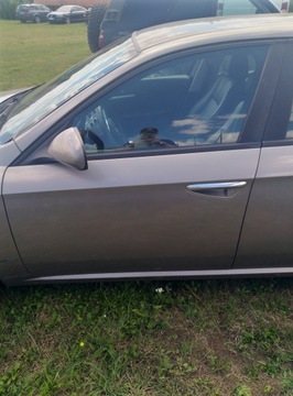 ALFA ROMEO 159 DVEŘE PRAVÉ LEV PŘEDNÍ 566A