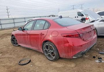 Alfa Romeo Giulia II Sedan Facelifting 2.0 Turbo 280KM 2021 Alfa Romeo Giulia Auta z USA - Zapytaj o wiecej ofert 2.0 Benzyna 280KM, zdjęcie 8