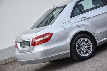 Mercedes Klasa E W212 Limuzyna 200 CGI BlueEFFICIENCY 184KM 2011 Mercedes-Benz Klasa E MERCEDES E200 184KM ELEGANCE 7G-TRONIK Xenon Navi Gw, zdjęcie 11