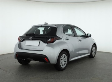 Toyota Yaris IV Hatchback 1.5 Dynamic Force 125KM 2023 Toyota Yaris 1.5 VVT-i, Salon Polska, zdjęcie 4