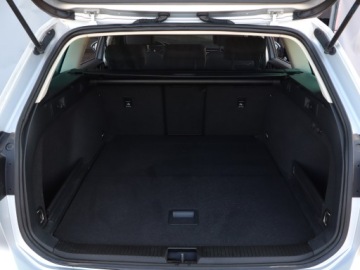 Volkswagen Passat B8 Variant 2.0 TDI BlueMotion SCR 150KM 2016 VW Passat 2.0 TDI, Automat, Skóra, Navi, Klima, zdjęcie 13