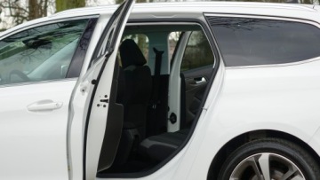 Peugeot 308 II SW 1.2 PureTech 130KM 2015 308 .. Panorama .. Ledy .. Nawigacja .. Kamera .. 2 x PDC .. Klimatronik ., zdjęcie 9