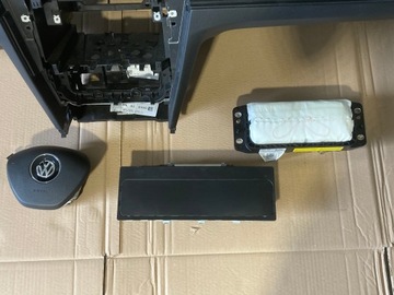 КОНСОЛЬ, ПОДУШКИ VW PASSAT B8