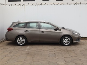 Toyota Auris II Touring Sports Facelifting 1.6 D-4D 112KM 2016 Toyota Auris 1.6 D-4D, Salon Polska, Serwis ASO, zdjęcie 5