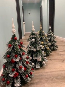 Рождественская елка - красивый художник, исполнение+огни