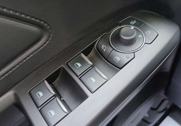 Ford Focus IV Kombi Facelifting 1.0 EcoBoost 125KM 2024 Ford Focus BLACK WEEK 1.0 EcoBoost Hyb 125KM TitaniumX Pakiet Winter Salon, zdjęcie 20