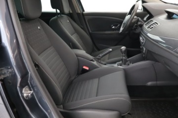 Renault Megane III Grandtour Facelifting 2013 1.6 16V 110KM 2015 Renault Megane 1.6 16V, Salon Polska, zdjęcie 8