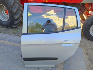 KIA PICANTO 04-08 DVEŘE LEVÉ ZADNÍ STŘÍBRNÉ S3