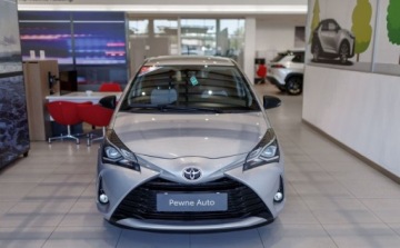 Toyota Yaris III Hatchback 5d Facelifting 2017 1.5 Dual VVT-iE 111KM 2017 Toyota Yaris 1.5 PremiumCityStyle 1.5 Benzyna 111KM
