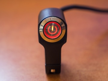 Переключатель светодиодный красный красный цвет