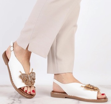 Eleganckie i wygodne sandały damskie płaskie białe Jezzi r.40
