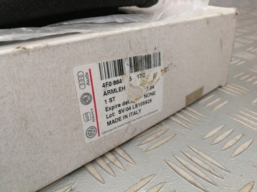 20106047 LOKETNÍ OPĚRKA ŘIDIČE SPOLUJEZDCE TUNELU STŘEDNÍHO AUDI A6 C6