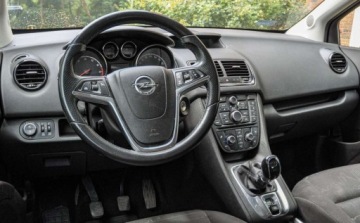 Opel Meriva II Mikrovan 1.4 Turbo ECOTEC 120KM 2010 Opel Meriva 1,4 (120KM) 1.4 Benzyna 120KM, zdjęcie 11