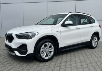 BMW X1 F48 Crossover Plug-In 1.5 25e 220KM 2021 BMW X1 Maly przebieg Faktura VAT 23 1.5 Hybryda Plug-in 220KM, zdjęcie 1
